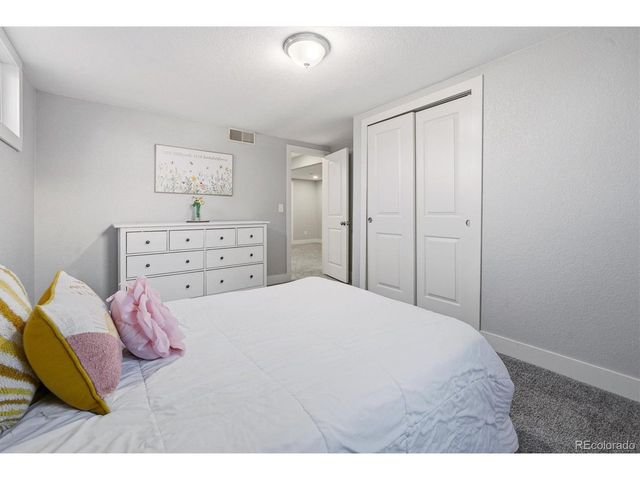 1148 W Hinsdale Dr, Littleton, CO 80120