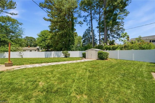 209 Culotta DR, Hampton, VA 23666