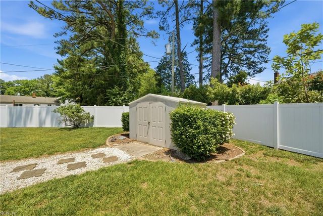209 Culotta DR, Hampton, VA 23666