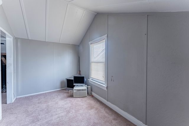 5910 N Elston Avenue, Chicago, IL 60646
