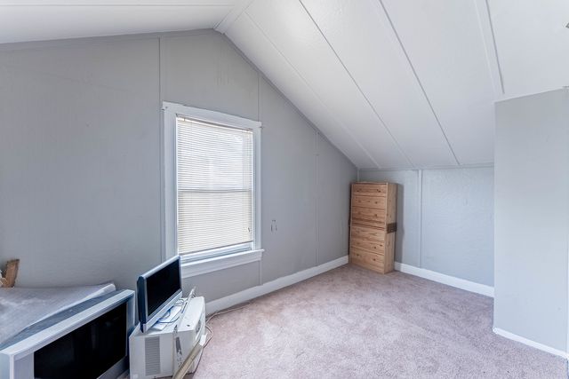 5910 N Elston Avenue, Chicago, IL 60646
