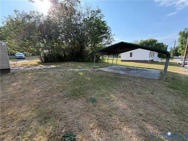 2401 Raleigh St, Hopewell, VA 23860