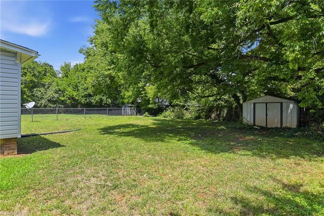 812 S Salisbury Street, Mocksville, NC 27028