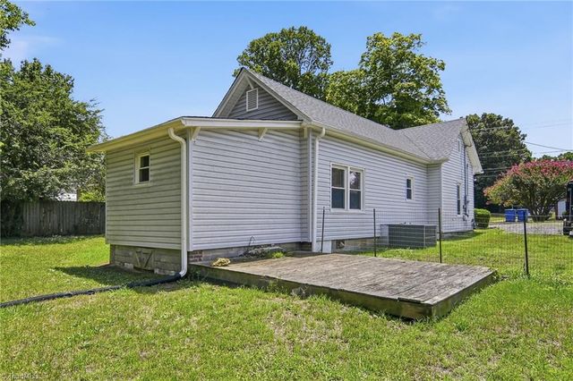 812 S Salisbury Street, Mocksville, NC 27028