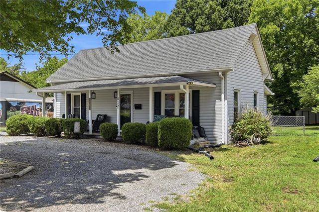 812 S Salisbury Street, Mocksville, NC 27028