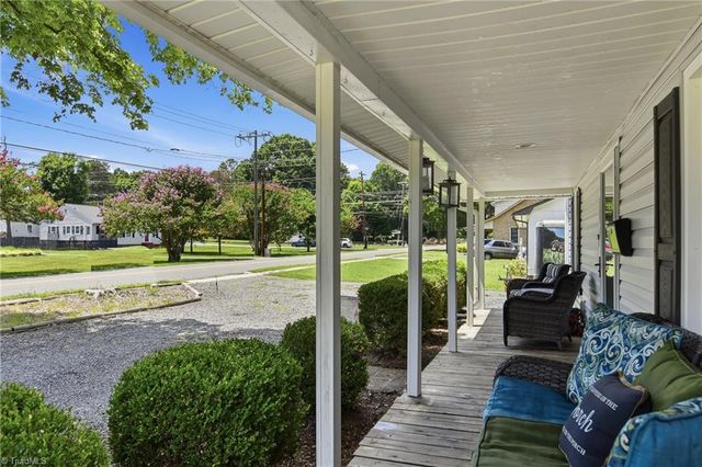 812 S Salisbury Street, Mocksville, NC 27028