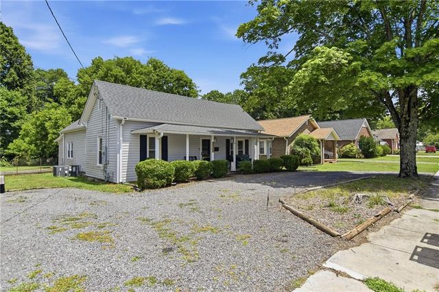 812 S Salisbury Street, Mocksville, NC 27028