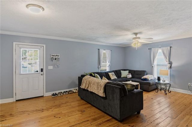 812 S Salisbury Street, Mocksville, NC 27028
