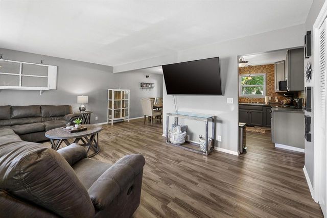 465 MARY LEE DRIVE, Fond Du Lac, WI 54935
