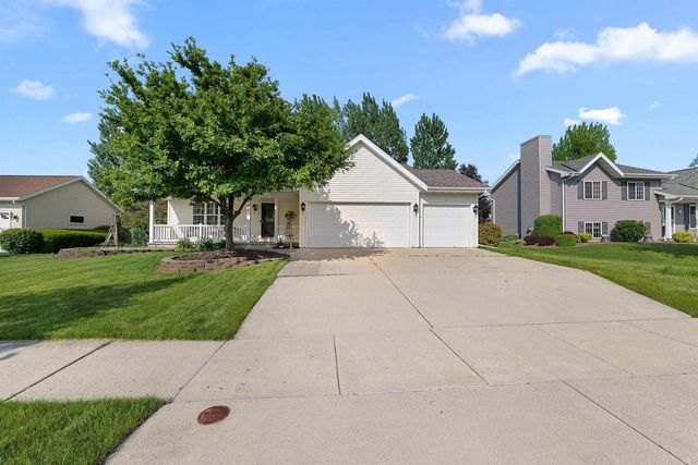 465 MARY LEE DRIVE, Fond Du Lac, WI 54935
