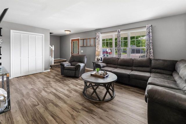 465 MARY LEE DRIVE, Fond Du Lac, WI 54935