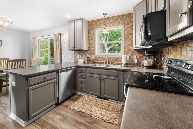 465 MARY LEE DRIVE, Fond Du Lac, WI 54935