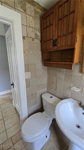 10017 Sandusky Avenue, Cleveland, OH 44105