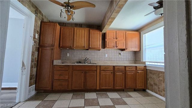 10017 Sandusky Avenue, Cleveland, OH 44105