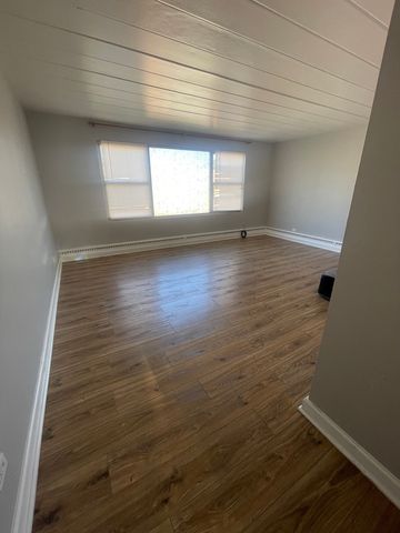 2245 W Farwell Avenue 3B, Chicago, IL 60645