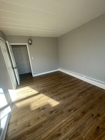 2245 W Farwell Avenue 3B, Chicago, IL 60645