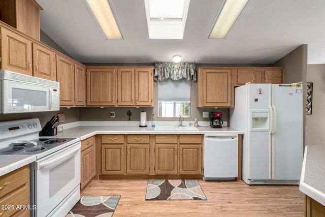 804 E TEE Street, San Tan Valley, AZ 85140