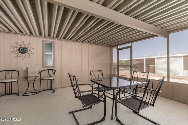 804 E TEE Street, San Tan Valley, AZ 85140