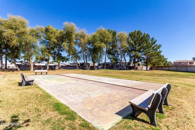 804 E TEE Street, San Tan Valley, AZ 85140