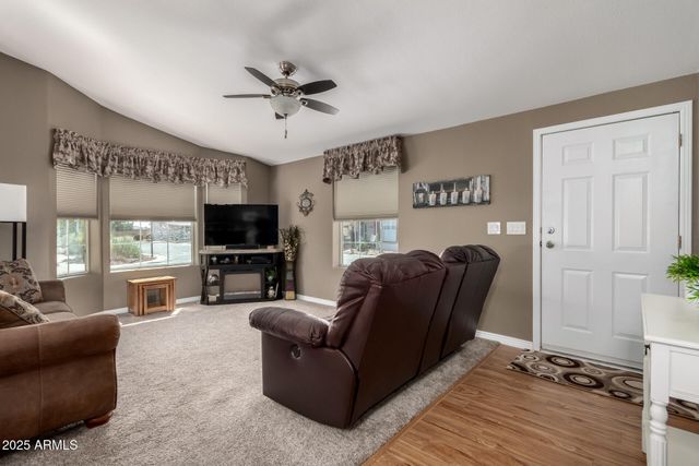 804 E TEE Street, San Tan Valley, AZ 85140