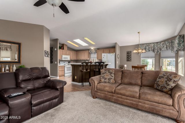 804 E TEE Street, San Tan Valley, AZ 85140