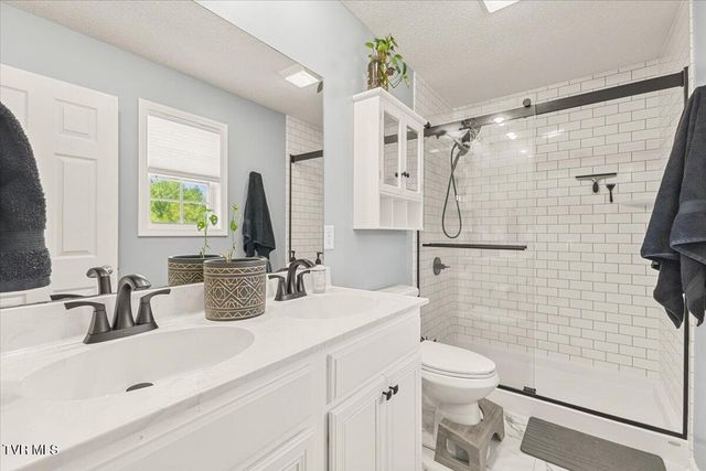 1326 Meadow Creek Lane, Jonesborough, TN 37659