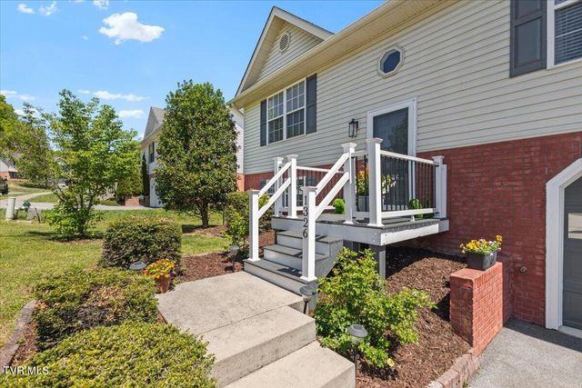 1326 Meadow Creek Lane, Jonesborough, TN 37659