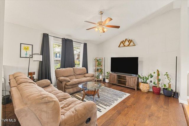 1326 Meadow Creek Lane, Jonesborough, TN 37659