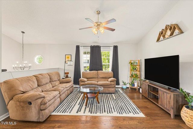 1326 Meadow Creek Lane, Jonesborough, TN 37659