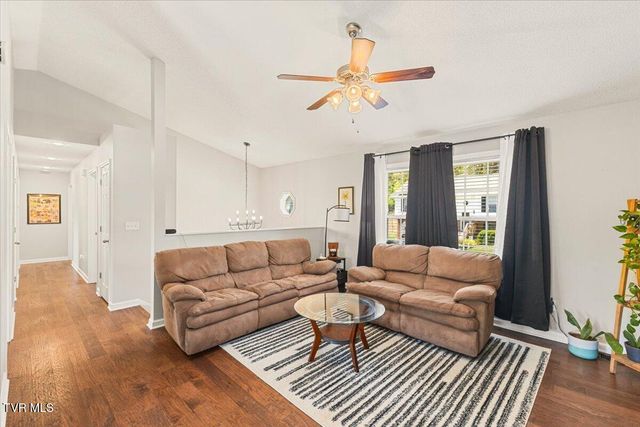 1326 Meadow Creek Lane, Jonesborough, TN 37659