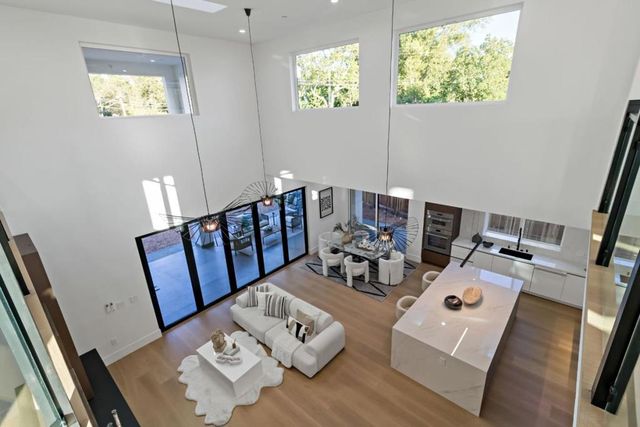 1040 W Riverside Way, San Jose, CA 95129