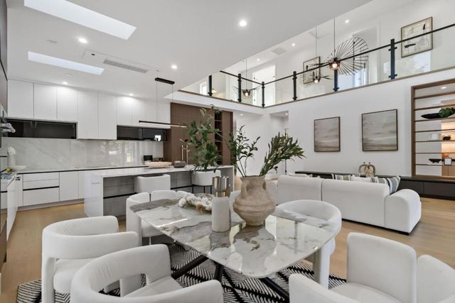 1040 W Riverside Way, San Jose, CA 95129