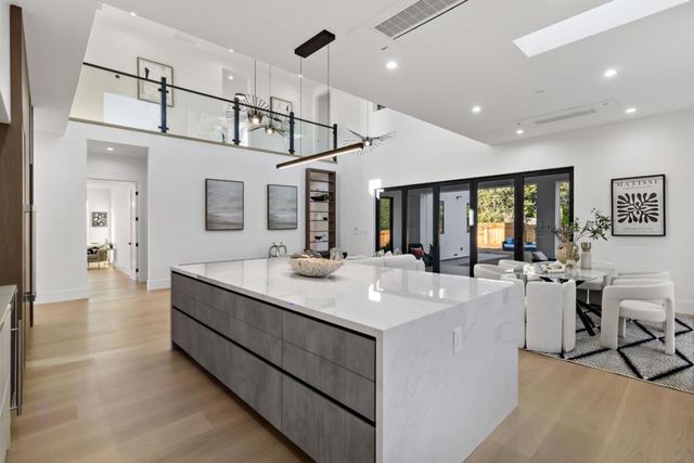 1040 W Riverside Way, San Jose, CA 95129