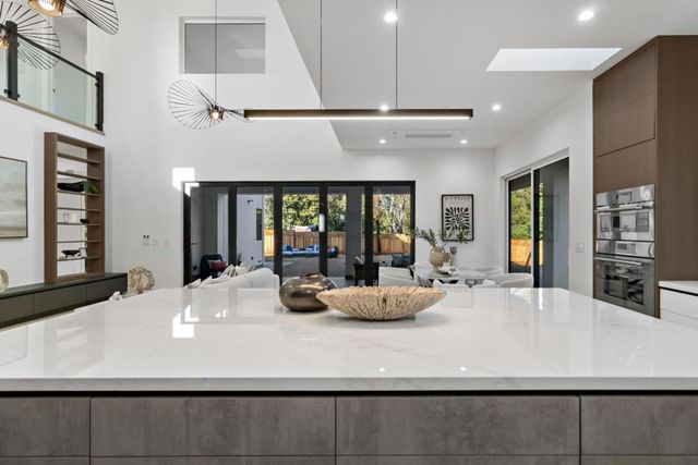 1040 W Riverside Way, San Jose, CA 95129