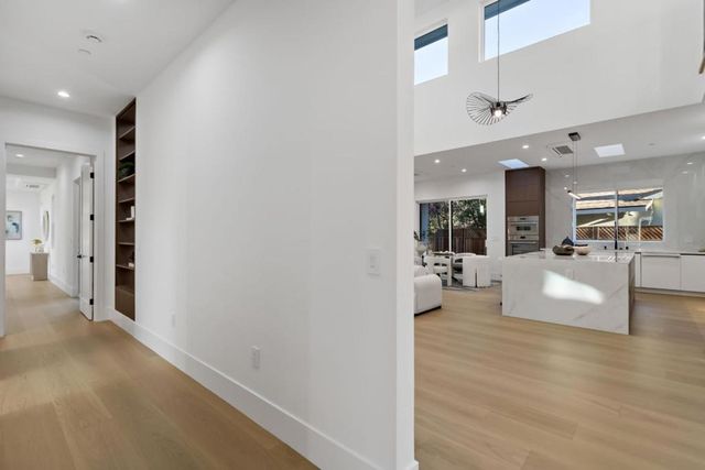 1040 W Riverside Way, San Jose, CA 95129