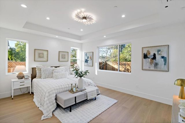 1040 W Riverside Way, San Jose, CA 95129