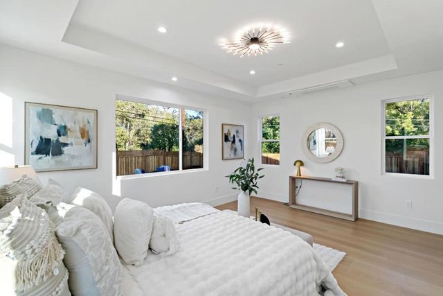 1040 W Riverside Way, San Jose, CA 95129