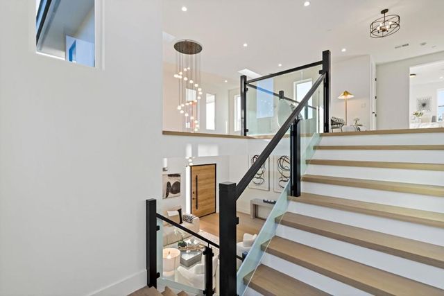 1040 W Riverside Way, San Jose, CA 95129