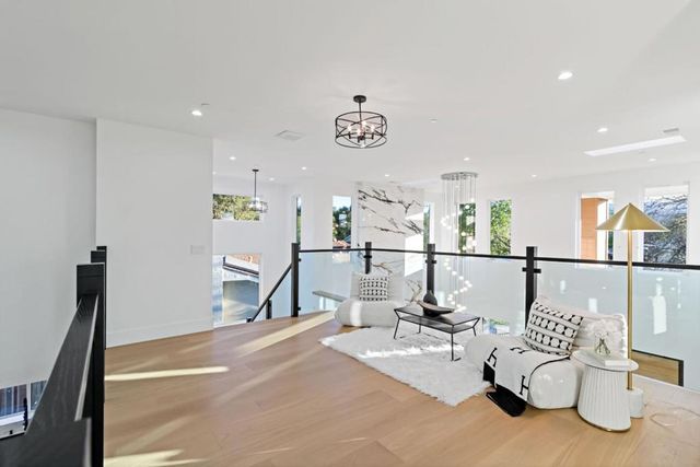 1040 W Riverside Way, San Jose, CA 95129