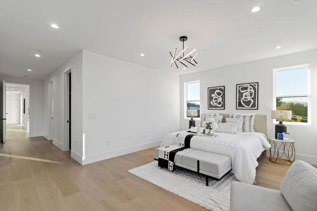 1040 W Riverside Way, San Jose, CA 95129