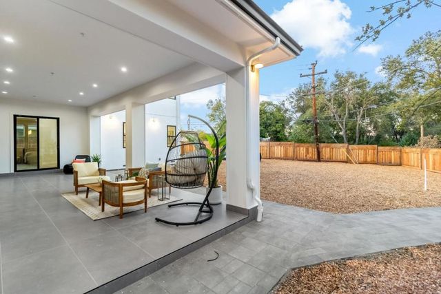 1040 W Riverside Way, San Jose, CA 95129