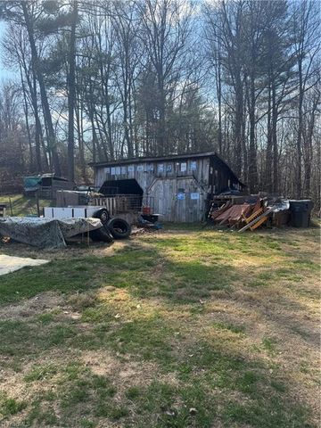 112 Hardwick Lane, Lowgap, NC 27024