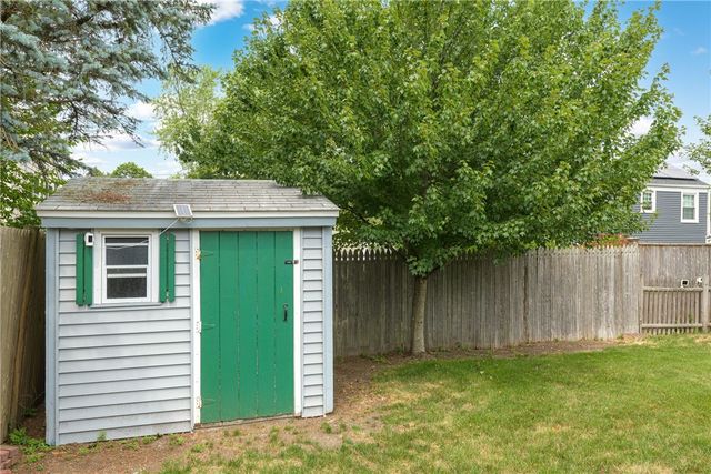 26 Tryon Avenue, East Providence, RI 02916