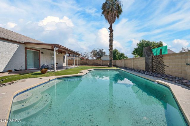 401 E ROCKWOOD Drive, Phoenix, AZ 85024