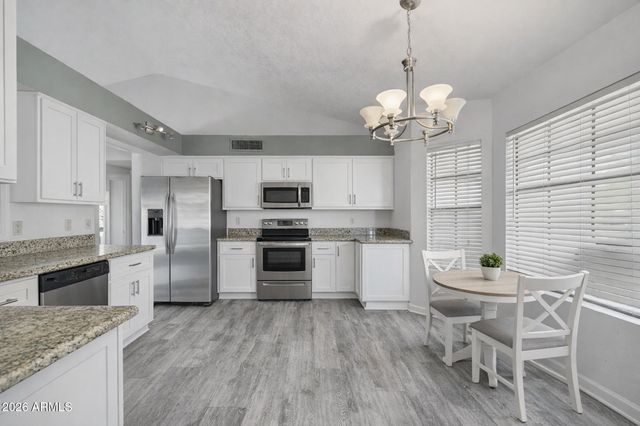 401 E ROCKWOOD Drive, Phoenix, AZ 85024