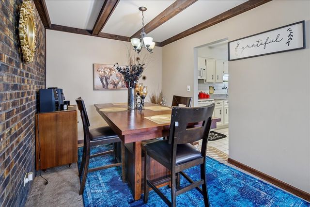 475 SHENSTONE Road 304, Riverside, IL 60546