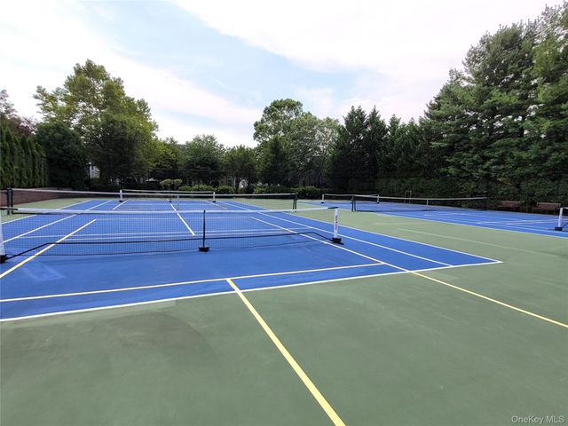 20 Sonata Court, Lake Grove, NY 11755