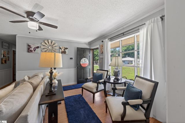 135 W Church Street, Cowpens, SC 29330
