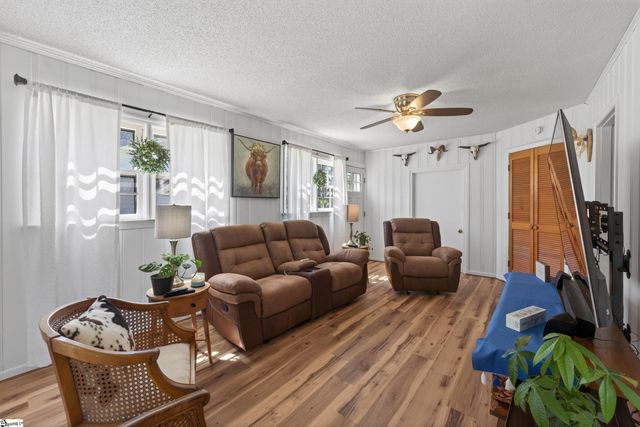 135 W Church Street, Cowpens, SC 29330