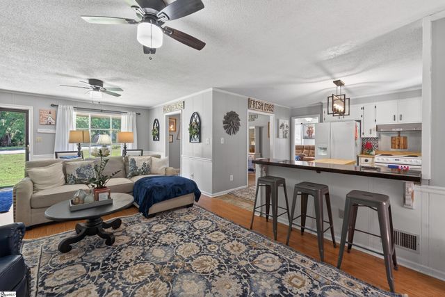 135 W Church Street, Cowpens, SC 29330